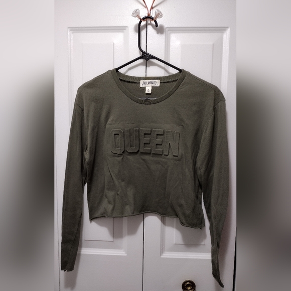 Say What? Olive Green "Queen" Cropped Long sleeve Tee Small - Picture 1 of 3